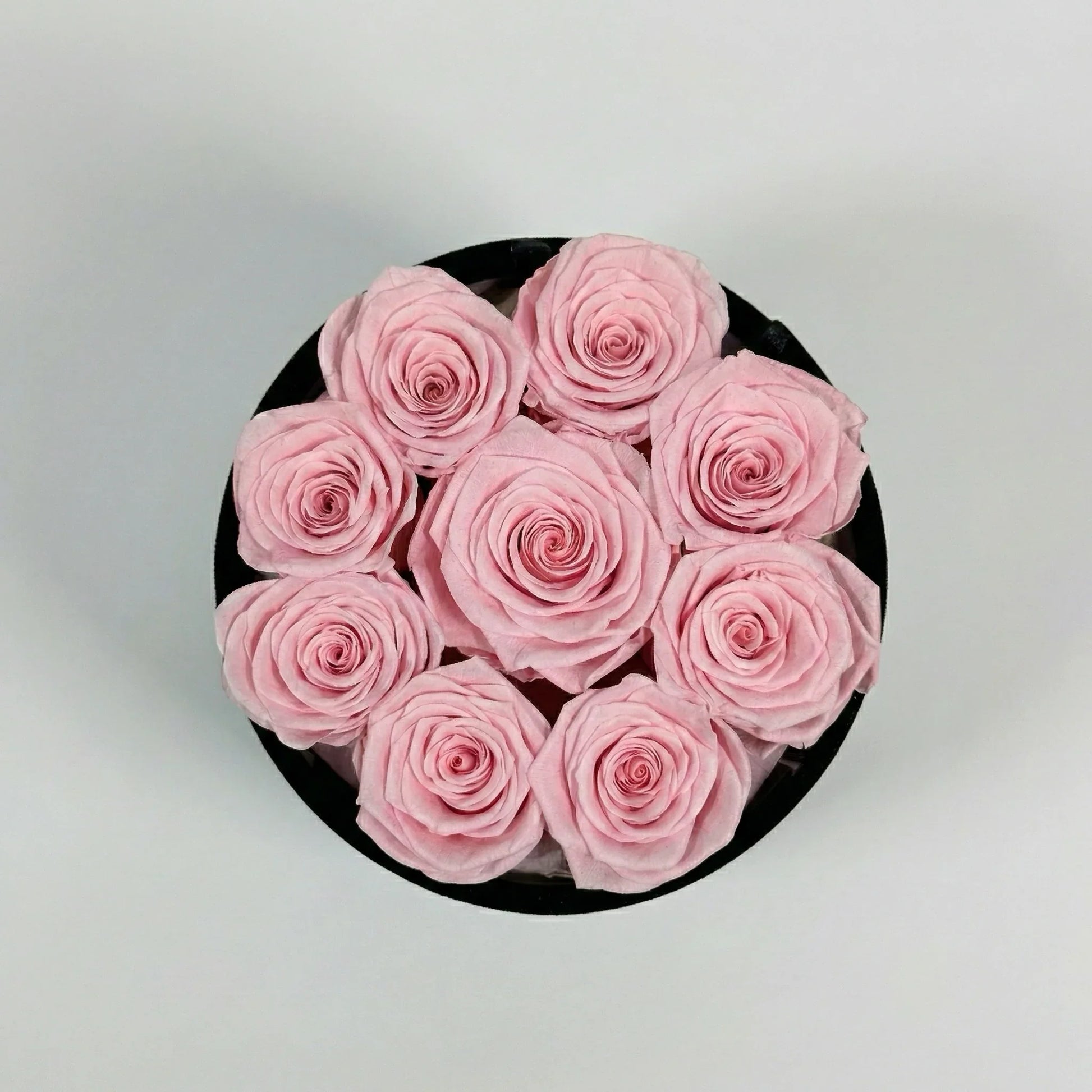 THE PETITE VELVET ROUND