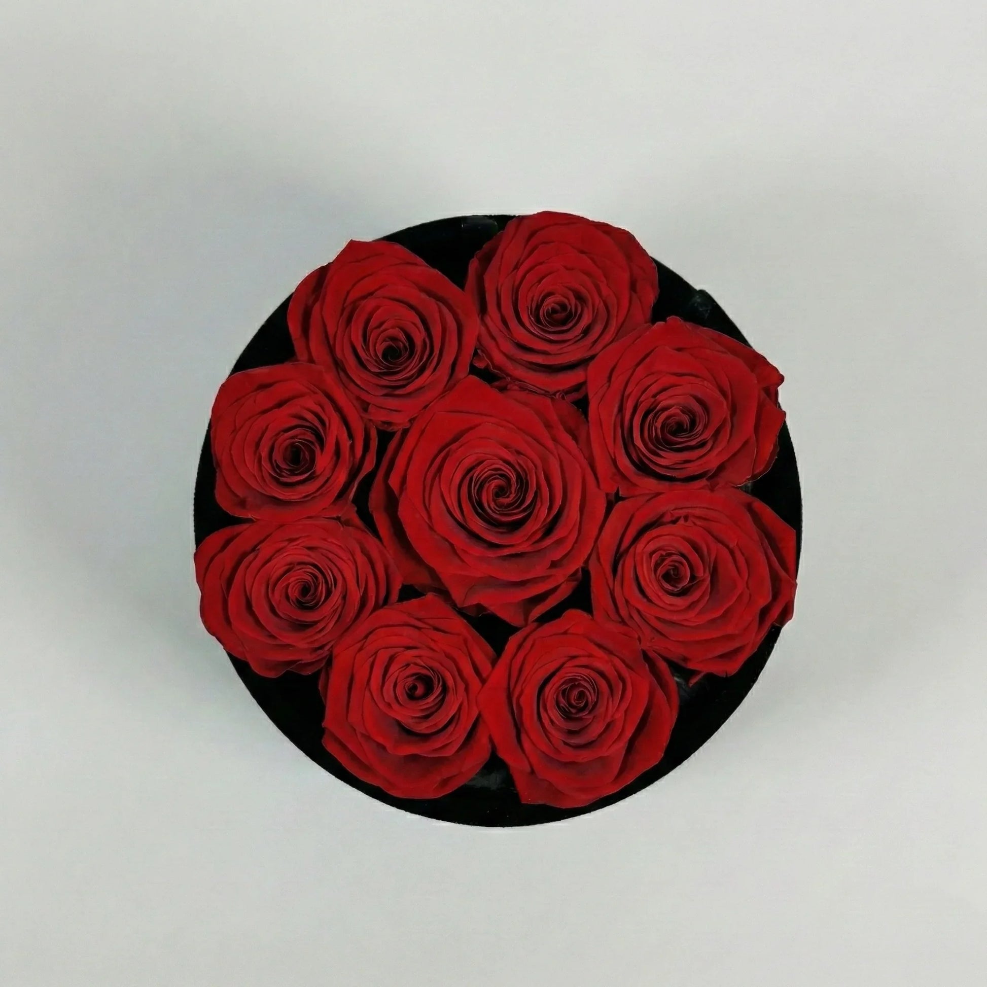 THE PETITE VELVET ROUND